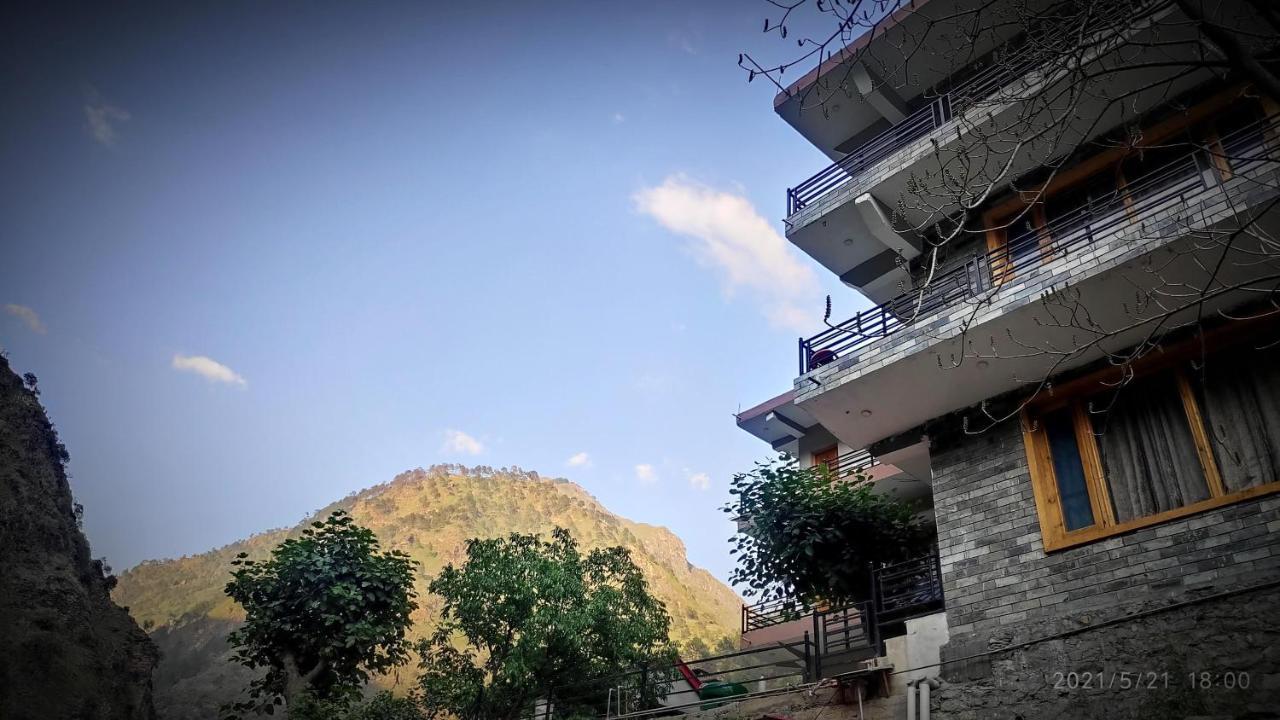 Tirthan Grand Riverside Banjār 外观 照片