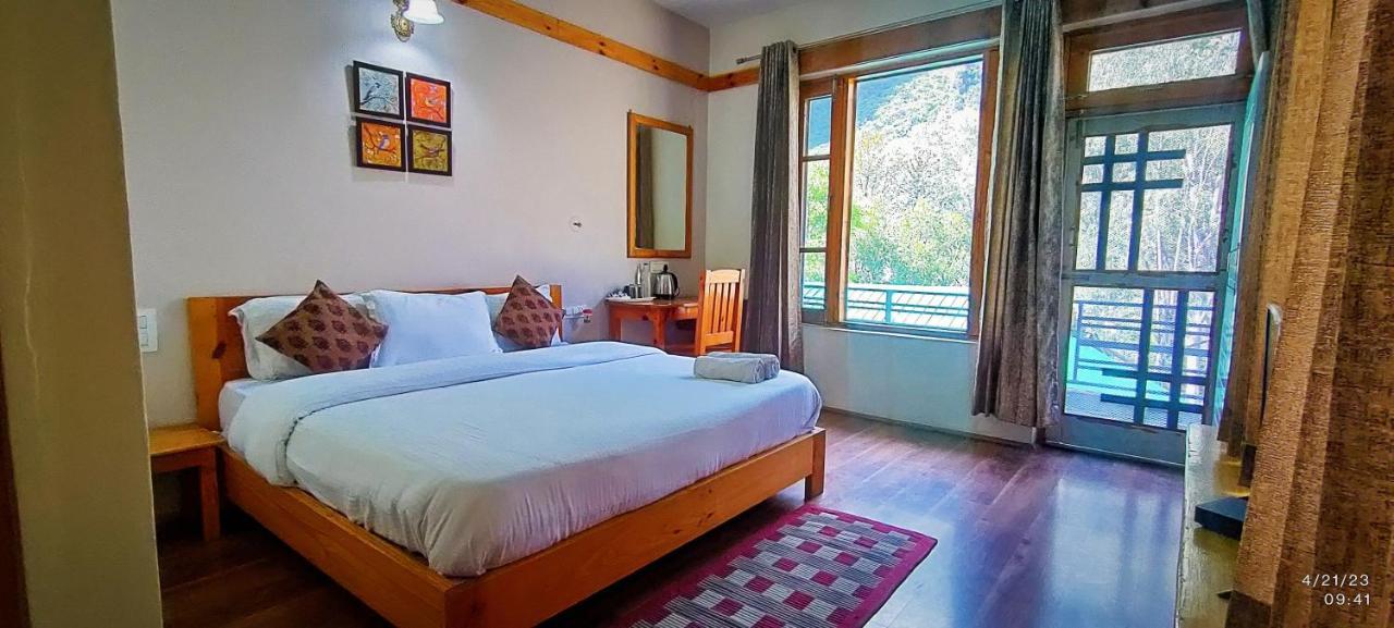 Tirthan Grand Riverside Banjār 外观 照片