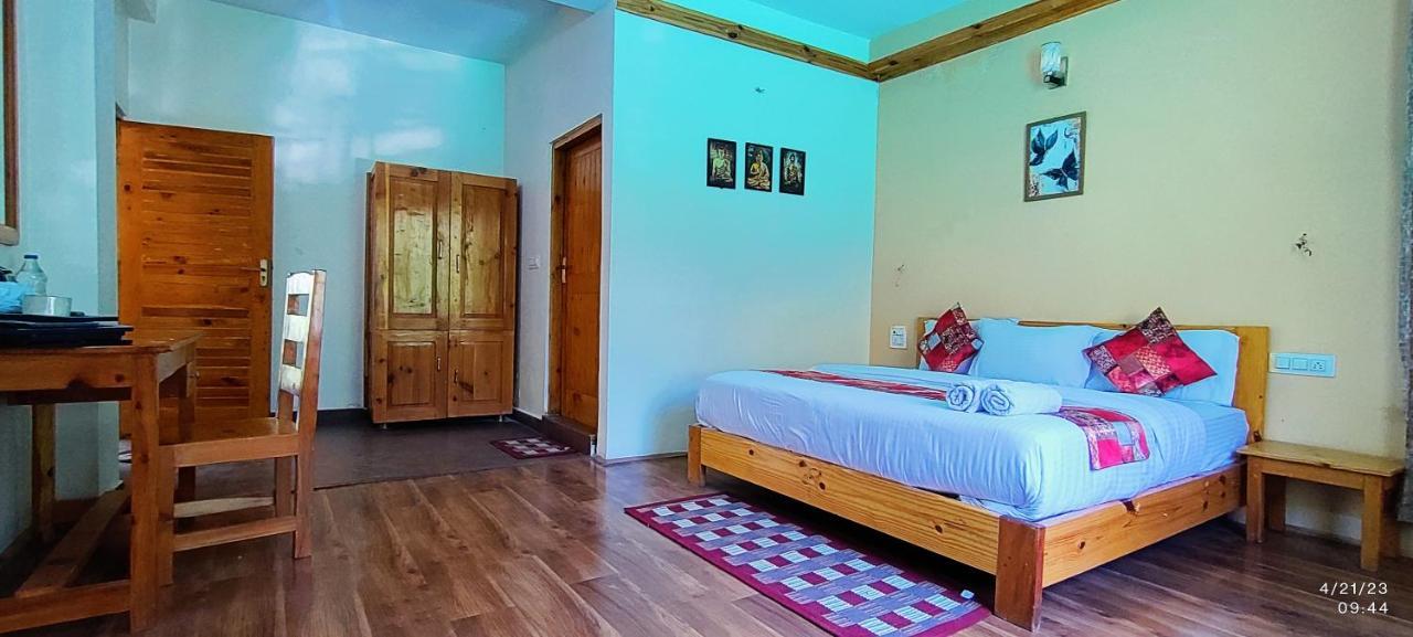 Tirthan Grand Riverside Banjār 外观 照片